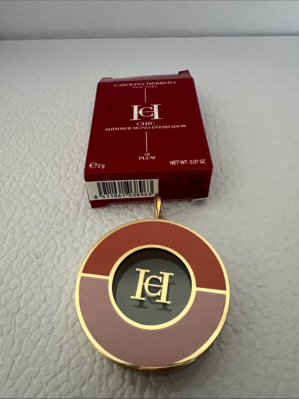 Carolina Herrera Eyeshadow Compact in Plum